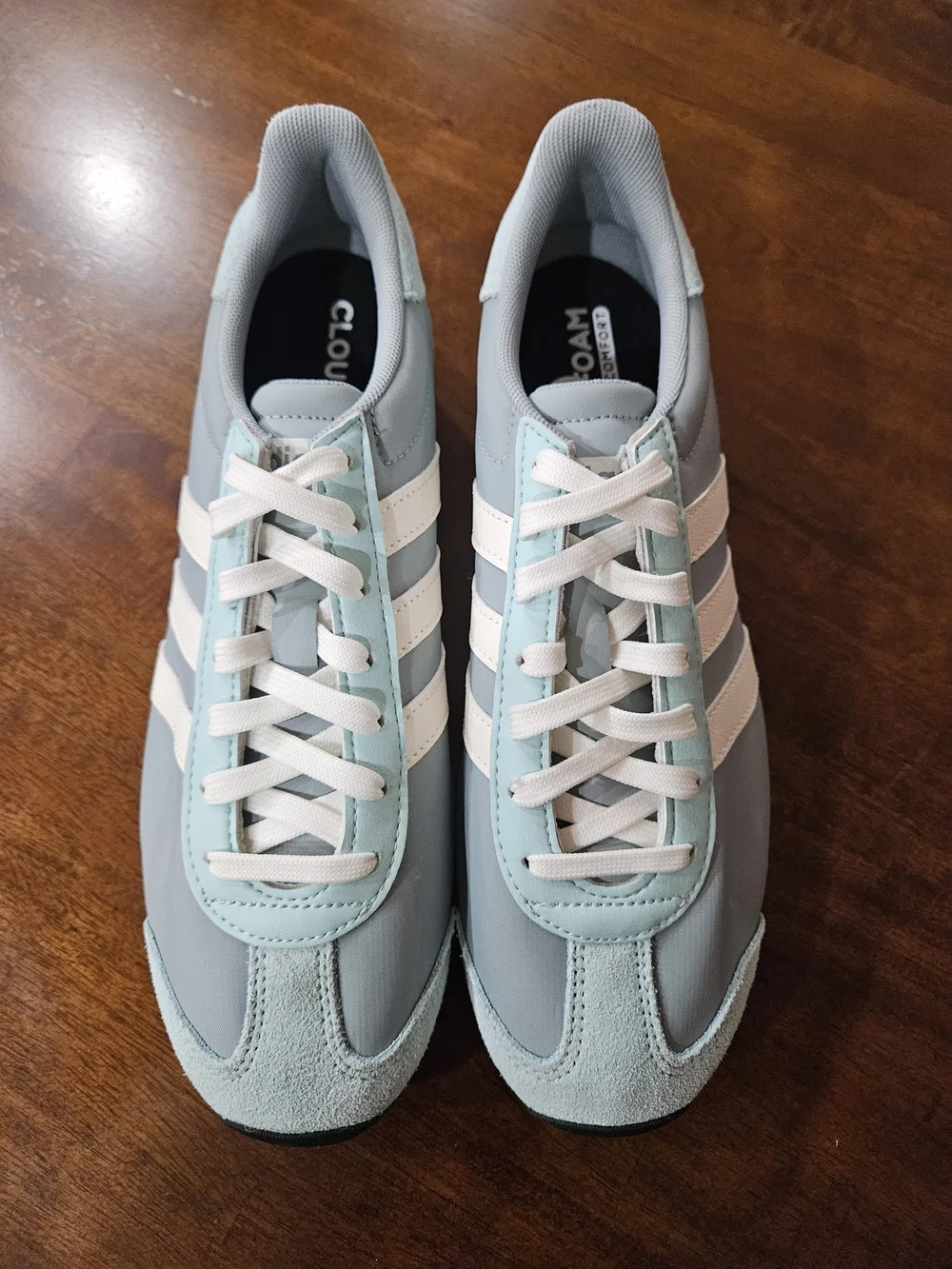NWOTs Men's Adidas Runvista Sneakers